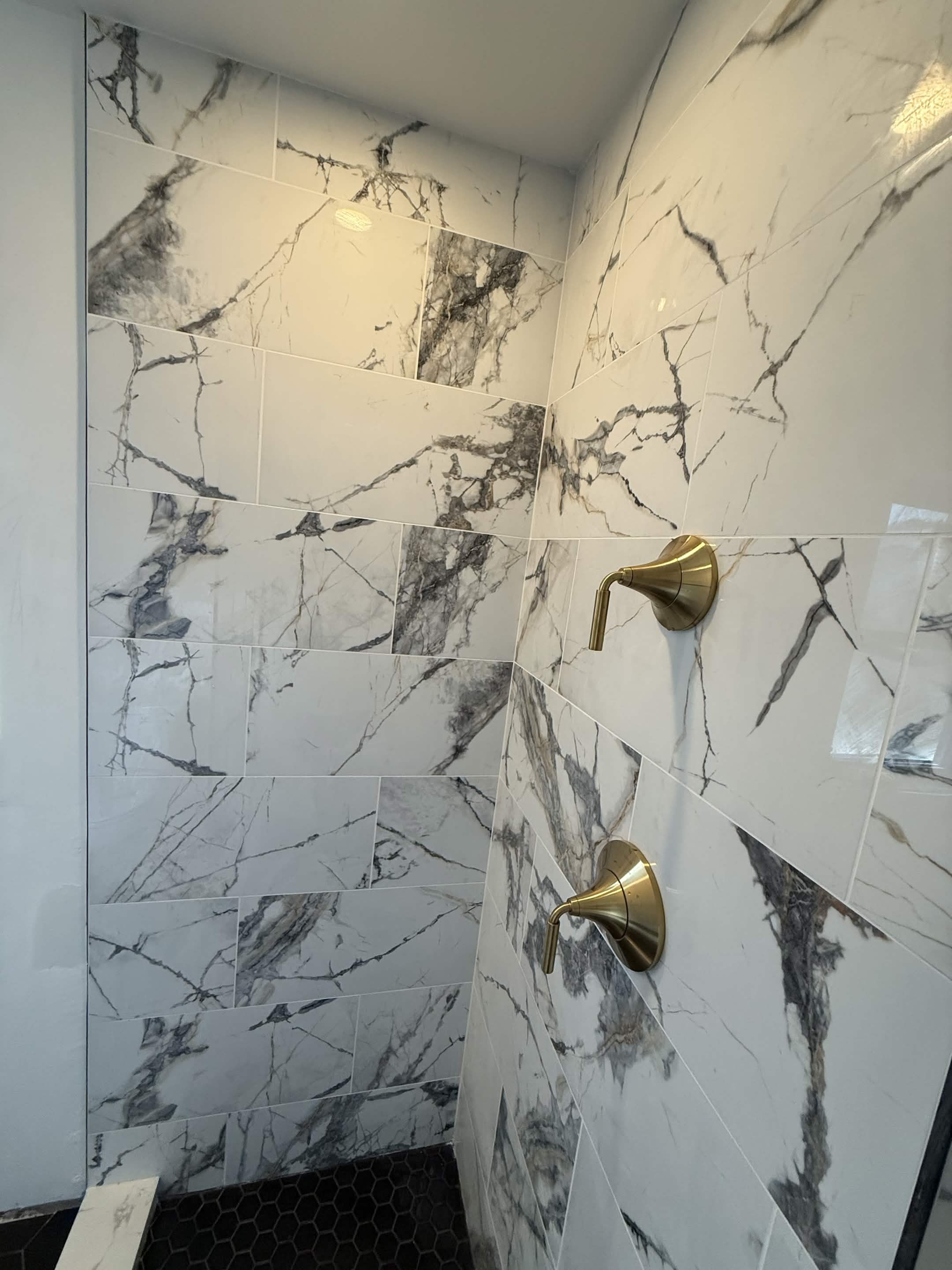Luxury Bathroom photo 4
